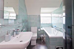 21 Orchard Close_Bathroom- click for photo gallery